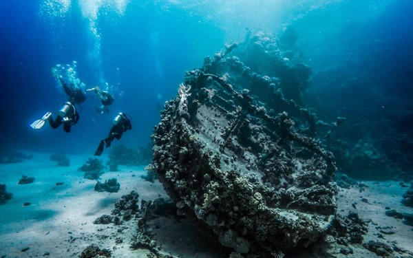 Wreck Diving